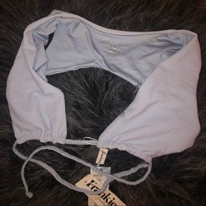 brand new baby blue frankies shea ribbed top💙